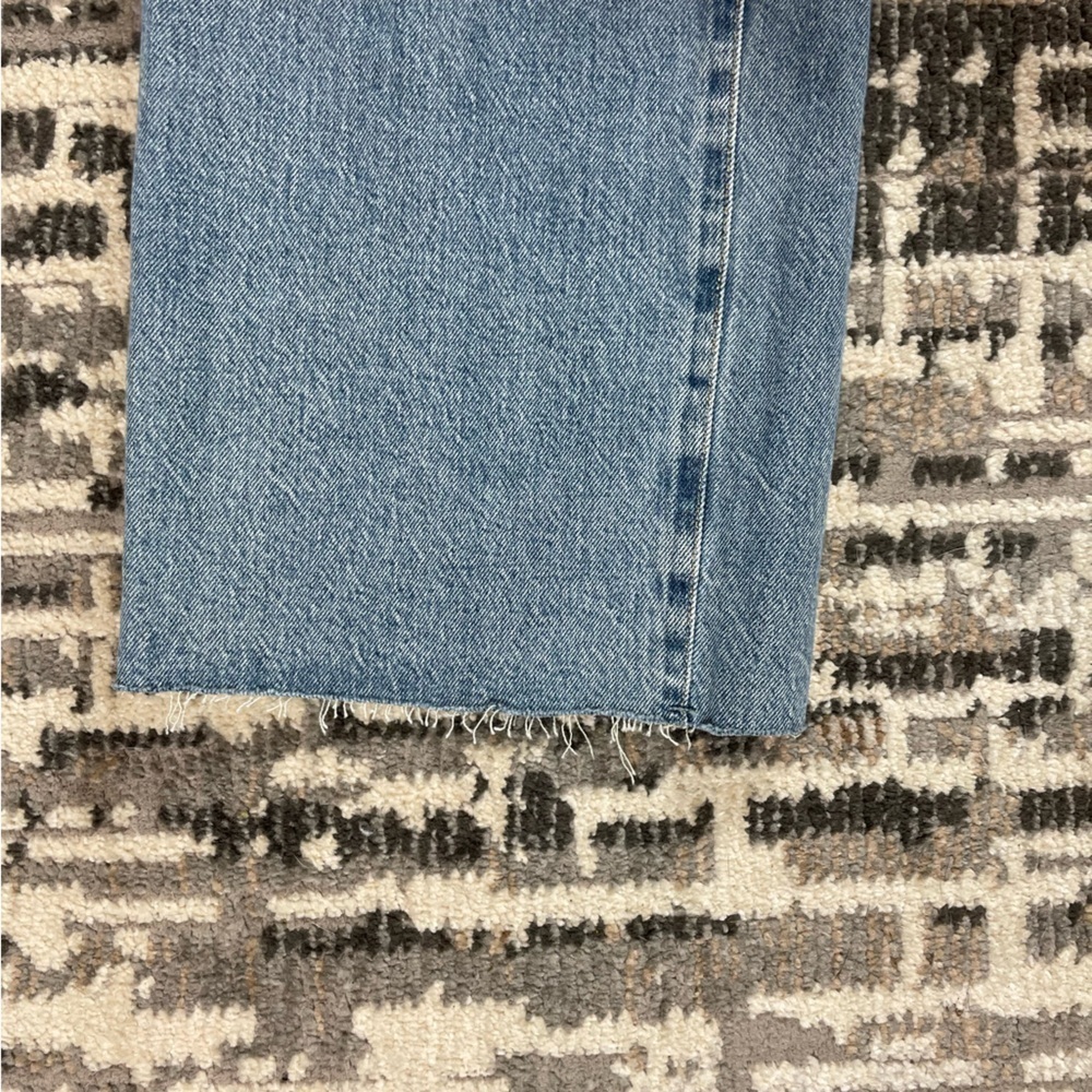 Guess 90s Boyfriend Highrise Wide Leg Lightly Distressed Blue Jeans - Picture 9 of 15